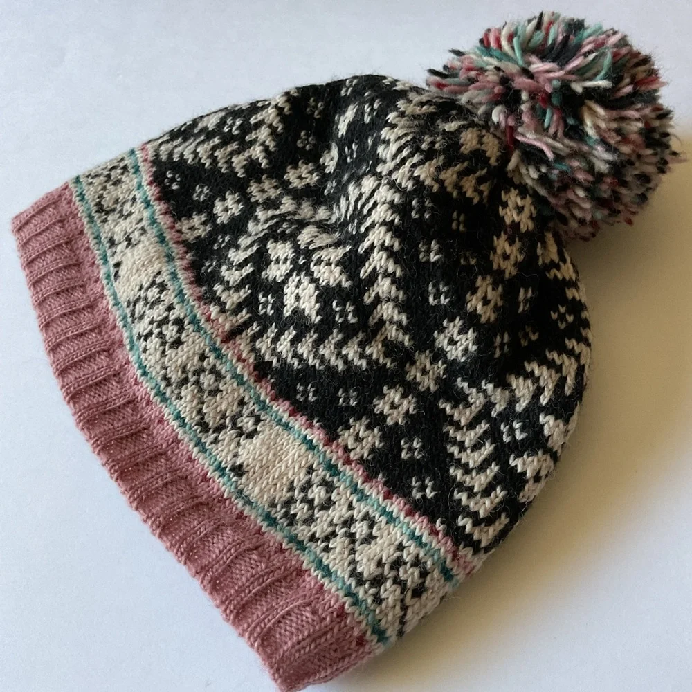 FRENCH KNOT WOOL KNIT BEANIE WITH POM FLEECE LINED PINK BLACK NWOT